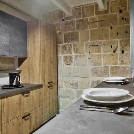 בית הארחה Chateau La Vallette - Grand Master's 3*