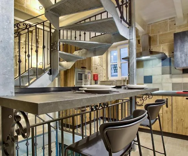 Chateau La Vallette - Grand Master's Guest house 3*